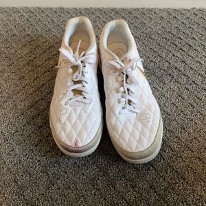 Nike tiempo indoor soccer shoes